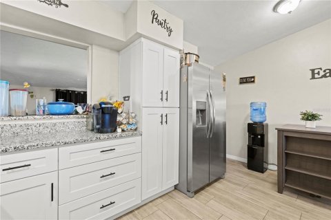 House in Port Charlotte, Florida 2 bedrooms, 85.28 sq.m. № 1542548 - photo 8
