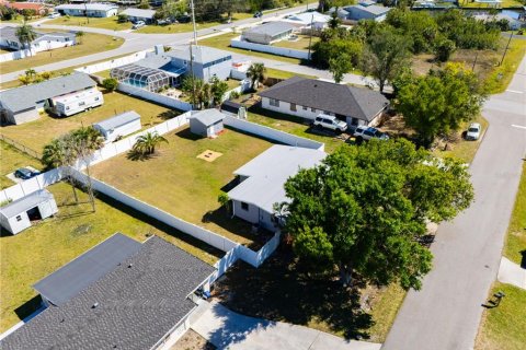 House in Port Charlotte, Florida 2 bedrooms, 85.28 sq.m. № 1542548 - photo 24