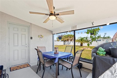 House in Port Charlotte, Florida 2 bedrooms, 85.28 sq.m. № 1542548 - photo 18