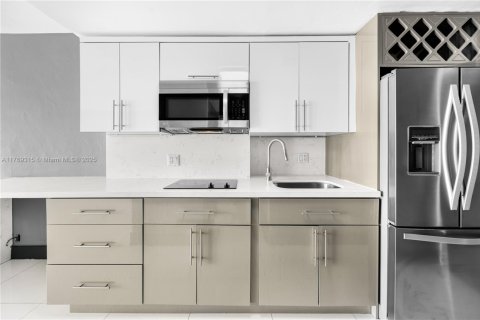Copropriété à vendre à Miami, Floride: 40.88 m2 № 1867638 - photo 4