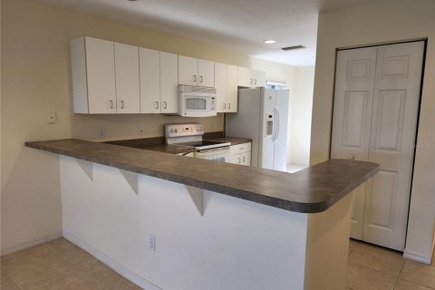Condo in Rotonda, Florida, 2 bedrooms  № 1840323 - photo 7