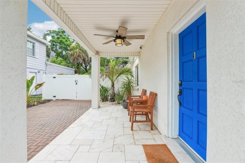 Casa en venta en Tampa, Florida, 4 dormitorios, 139.35 m2 № 2235504 - foto 6