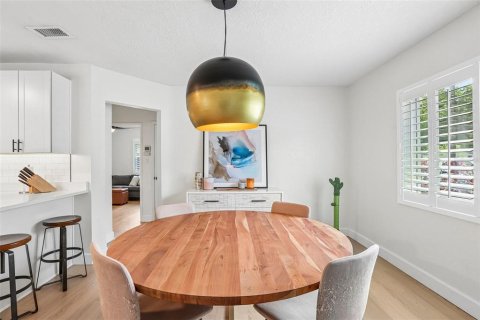 Casa en venta en Tampa, Florida, 4 dormitorios, 139.35 m2 № 2235504 - foto 12