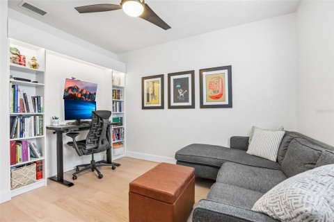 Casa en venta en Tampa, Florida, 4 dormitorios, 139.35 m2 № 2235504 - foto 18