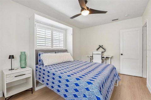 Casa en venta en Tampa, Florida, 4 dormitorios, 139.35 m2 № 2235504 - foto 22