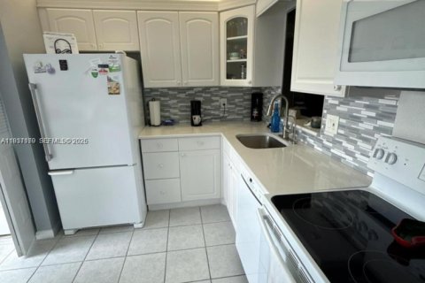 Villa ou maison à vendre à Delray Beach, Floride: 2 chambres, 93.65 m2 № 1995082 - photo 5