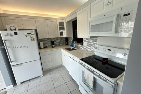 Villa ou maison à vendre à Delray Beach, Floride: 2 chambres, 93.65 m2 № 1995082 - photo 4