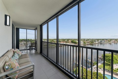 Condo in Highland Beach, Florida, 2 bedrooms  № 2380146 - photo 15