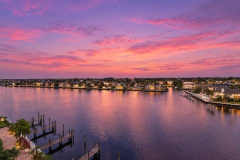 Condo in Highland Beach, Florida, 2 bedrooms № 2380146