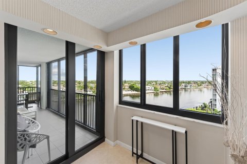 Condo in Highland Beach, Florida, 2 bedrooms  № 2380146 - photo 17