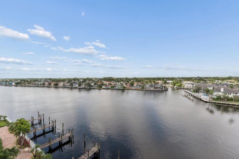 Condo in Highland Beach, Florida, 2 bedrooms  № 2380146 - photo 16