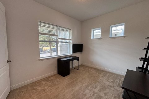 Villa ou maison à louer à Orlando, Floride: 4 chambres, 192.87 m2 № 2415336 - photo 4