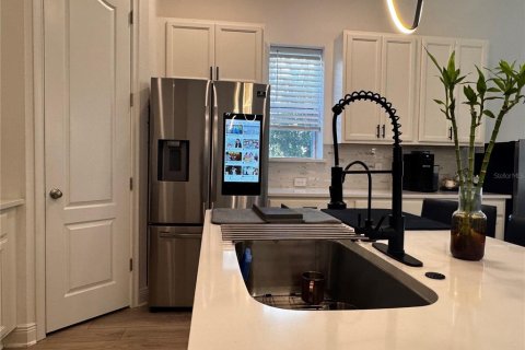 Villa ou maison à louer à Orlando, Floride: 4 chambres, 192.87 m2 № 2415336 - photo 12