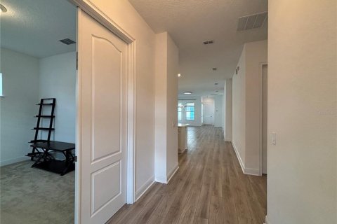 Villa ou maison à louer à Orlando, Floride: 4 chambres, 192.87 m2 № 2415336 - photo 2