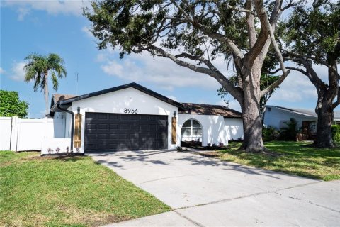 Casa en venta en Seminole, Florida, 3 dormitorios, 153.47 m2 № 1873931 - foto 2