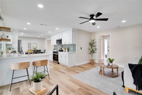 Casa en venta en Seminole, Florida, 3 dormitorios, 153.47 m2 № 1873931 - foto 11