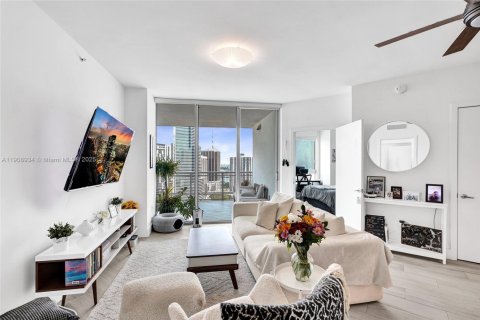 Copropriété à louer à Miami, Floride: 2 chambres, 95.69 m2 № 1964964 - photo 1