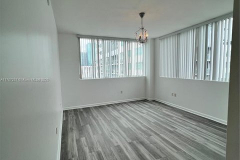 Condominio en venta en Miami, Florida, 2 dormitorios, 98.29 m2 № 1728861 - foto 15