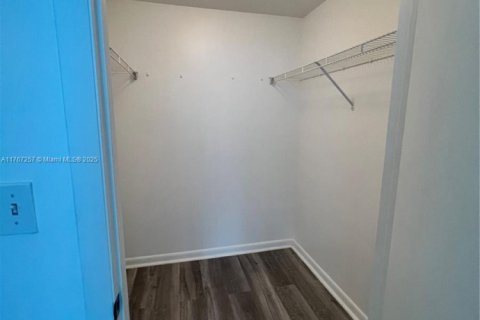 Condominio en venta en Miami, Florida, 2 dormitorios, 98.29 m2 № 1728861 - foto 17