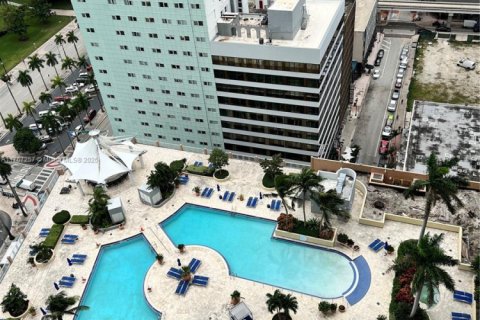 Condominio en venta en Miami, Florida, 2 dormitorios, 98.29 m2 № 1728861 - foto 19