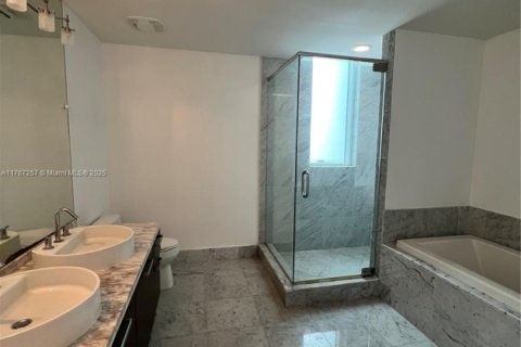 Condominio en venta en Miami, Florida, 2 dormitorios, 98.29 m2 № 1728861 - foto 18