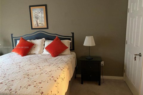 Adosado en venta en Kissimmee, Florida, 4 dormitorios, 157.38 m2 № 1915306 - foto 9