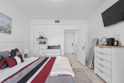 Купить виллу или дом в Майами, Флорида 4 спальни, 166.3м2, № 2048721 - фото 6