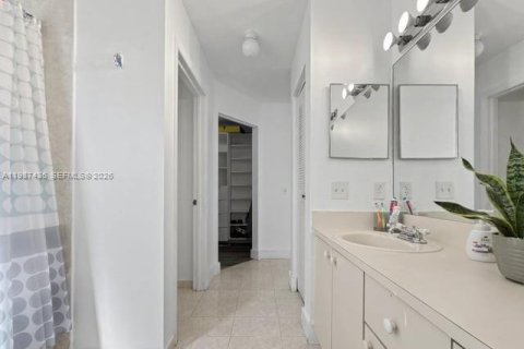 Купить виллу или дом в Майами, Флорида 4 спальни, 166.3м2, № 2048721 - фото 16
