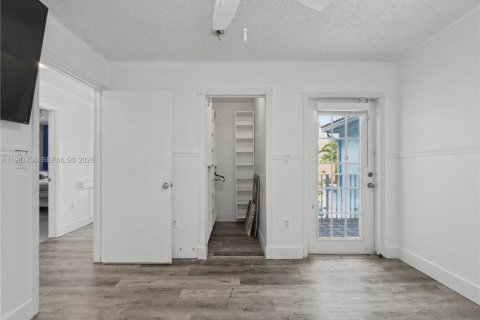 Купить виллу или дом в Майами, Флорида 4 спальни, 166.3м2, № 2048721 - фото 19