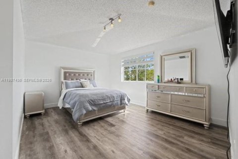 Купить виллу или дом в Майами, Флорида 4 спальни, 166.3м2, № 2048721 - фото 13