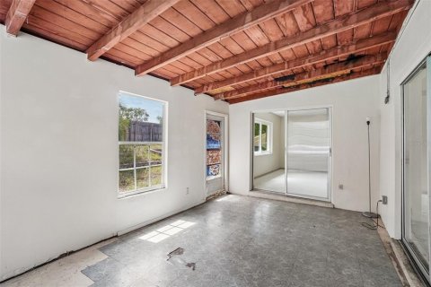 House in Spring Hill, Florida 5 bedrooms, 170.57 sq.m. № 2197165 - photo 7