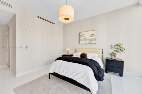 Condominio en alquiler en Miami, Florida, 3 dormitorios, 285.95 m2 № 1863180 - foto 27