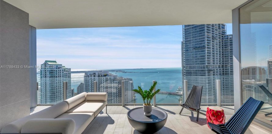 Condominio en Miami, Florida, 3 dormitorios  № 1863180