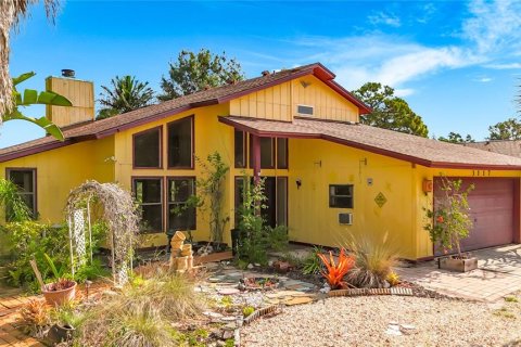 House in Sarasota, Florida 3 bedrooms, 167.22 sq.m. № 2097059