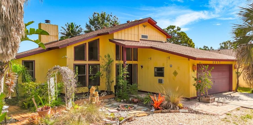 House in Sarasota, Florida 3 bedrooms, 167.22 sq.m. № 2097059