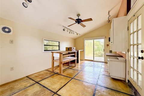 House in Sarasota, Florida 3 bedrooms, 167.22 sq.m. № 2097059 - photo 21