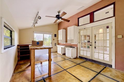 House in Sarasota, Florida 3 bedrooms, 167.22 sq.m. № 2097059 - photo 22
