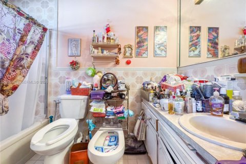 Propiedad comercial en venta en Miami, Florida, 264.03 m2 № 2006429 - foto 16