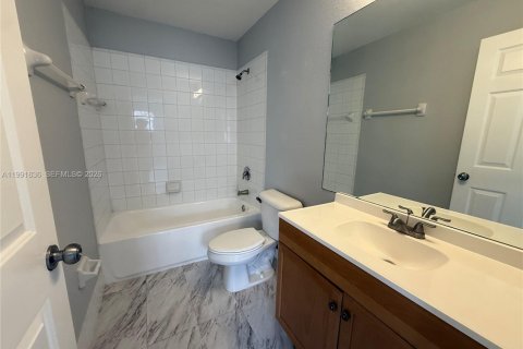 Condo in Homestead, Florida, 3 bedrooms  № 2052535 - photo 13