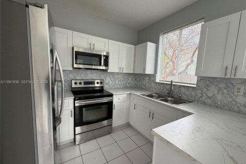 Condo in Homestead, Florida, 3 bedrooms  № 2052535 - photo 2