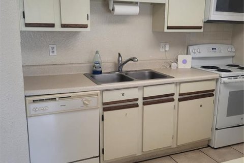 Купить кондоминиум в Олдсмар, Флорида 4 комнаты, 85.01м2, № 2147433 - фото 8