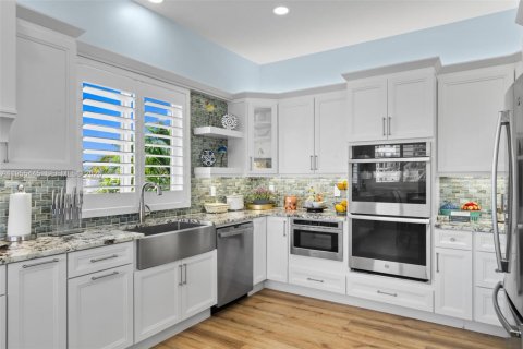 Villa ou maison à vendre à Hollywood, Floride: 2 chambres, 227.98 m2 № 2011001 - photo 6