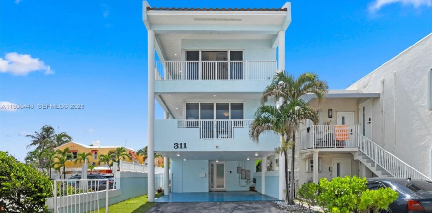 Villa ou maison à Hollywood, Floride 2 chambres, 227.98 m2 № 2011001