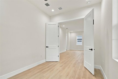 Villa ou maison à vendre à Saint Petersburg, Floride: 4 chambres, 262.82 m2 № 2408566 - photo 29