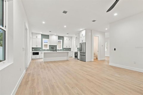 Villa ou maison à vendre à Saint Petersburg, Floride: 4 chambres, 262.82 m2 № 2408566 - photo 20