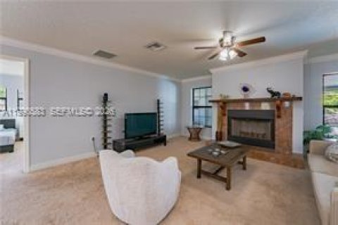 Casa en venta en Moore Haven, Florida, 4 dormitorios № 2057915 - foto 6