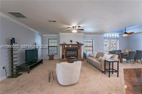 Casa en venta en Moore Haven, Florida, 4 dormitorios № 2057915 - foto 7