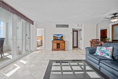 Condominio en venta en Miami Beach, Florida, 2 dormitorios, 101.91 m2 № 1889388 - foto 9
