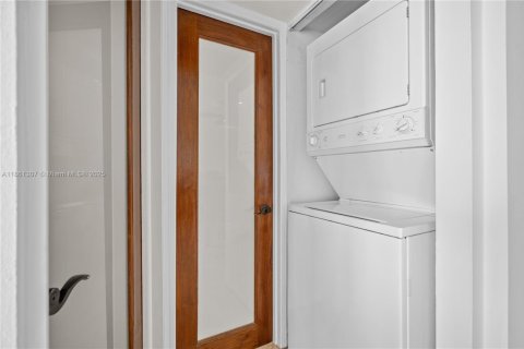 Condominio en venta en Miami Beach, Florida, 2 dormitorios, 101.91 m2 № 1889388 - foto 18