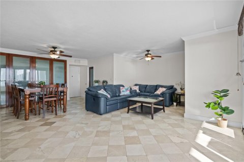 Condominio en venta en Miami Beach, Florida, 2 dormitorios, 101.91 m2 № 1889388 - foto 8
